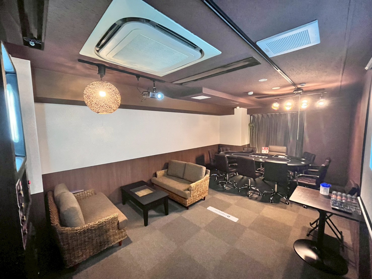 横浜桜木町店 写真 7